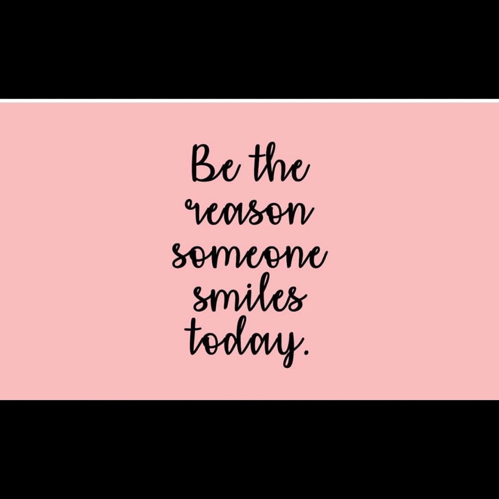 Meet your Posher, • Sweet 🌺 LOLA •